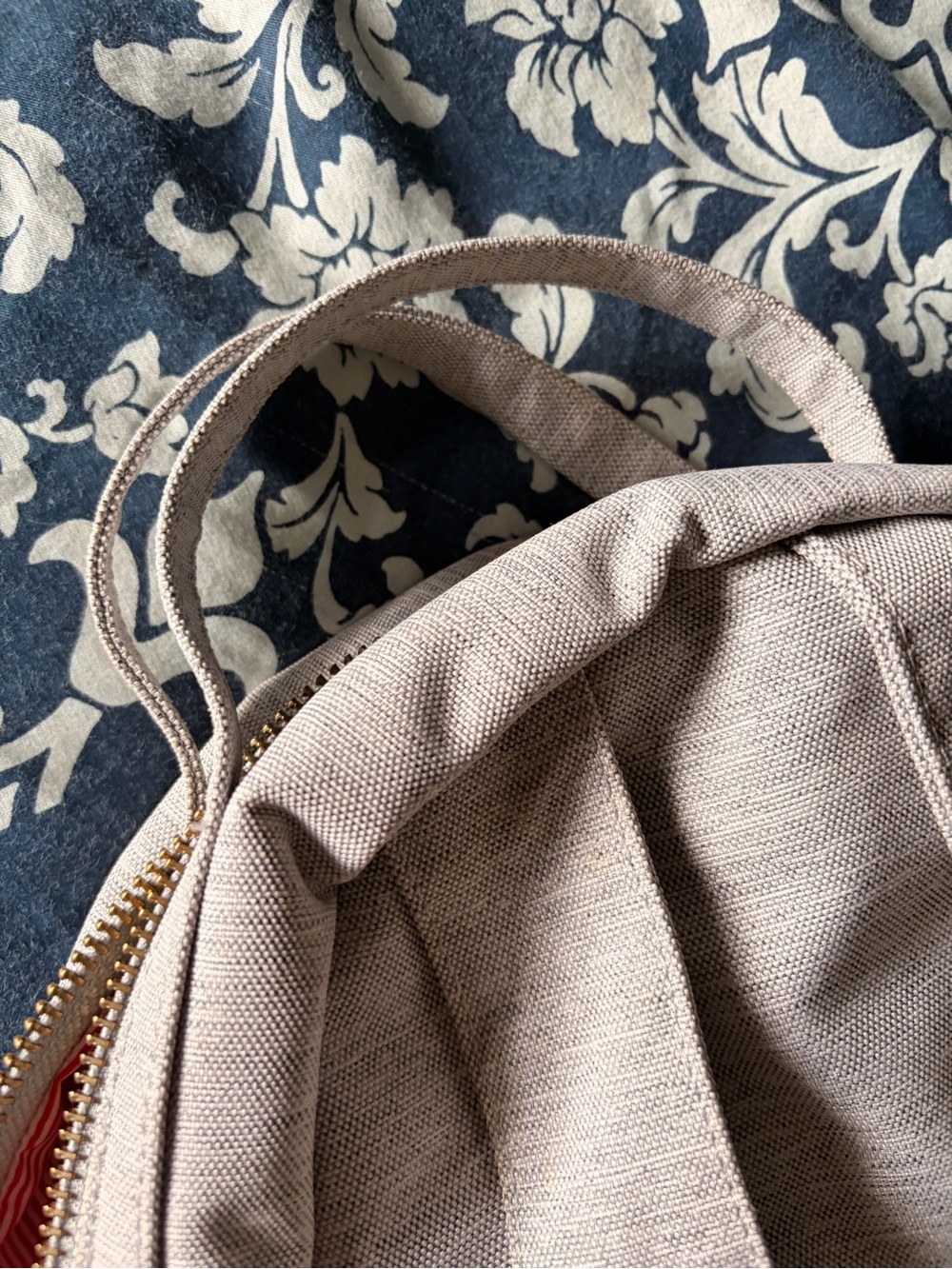 Herschel Supply Co. Small Gray Backpack with Front Zip Pocket - Picture 4 of 5